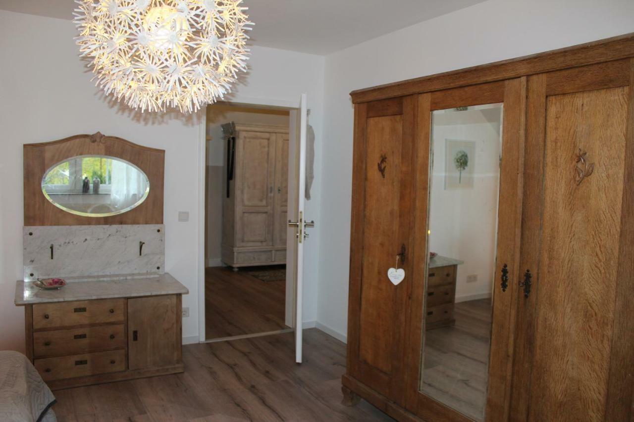 Ferienwohnung Im Tuermchen Oberfell Ngoại thất bức ảnh