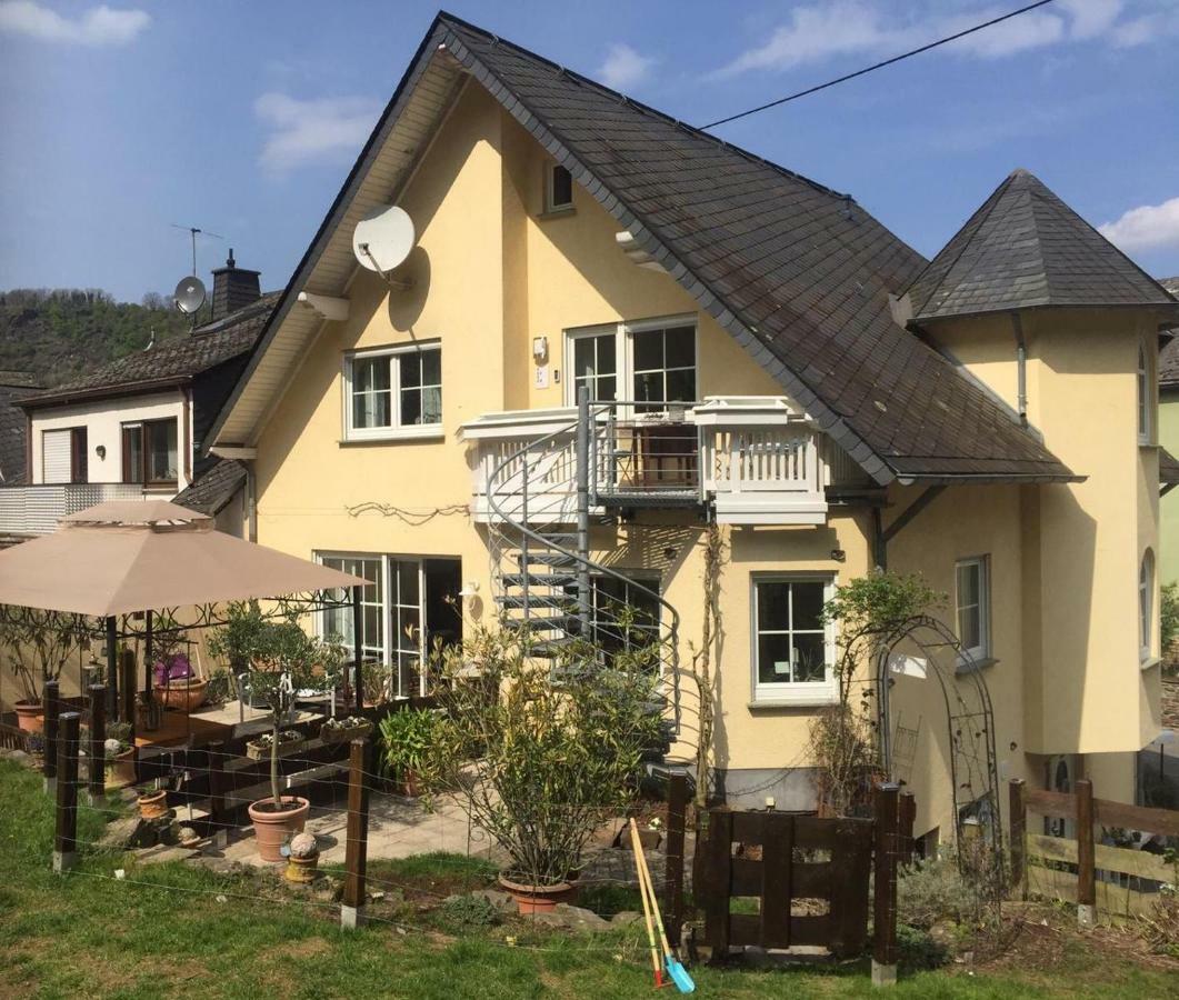 Ferienwohnung Im Tuermchen Oberfell Ngoại thất bức ảnh